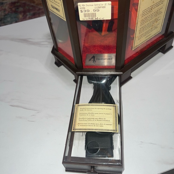 CAPCOM NubyTech - Resident Evil 4 Chainsaw Controller Sony PlayStation 2 - Picture 6 of 13